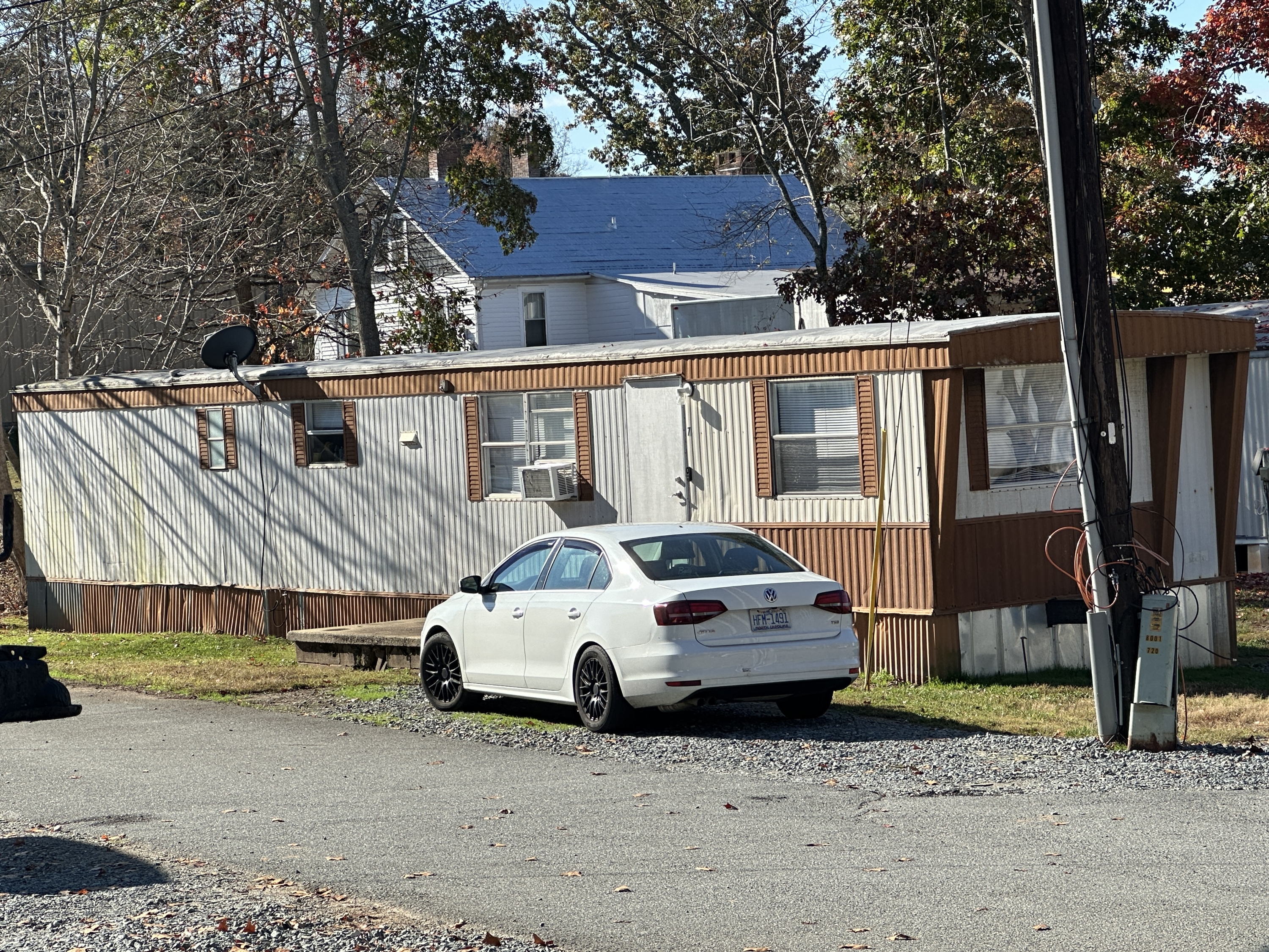 7960-7 Reynolda Road